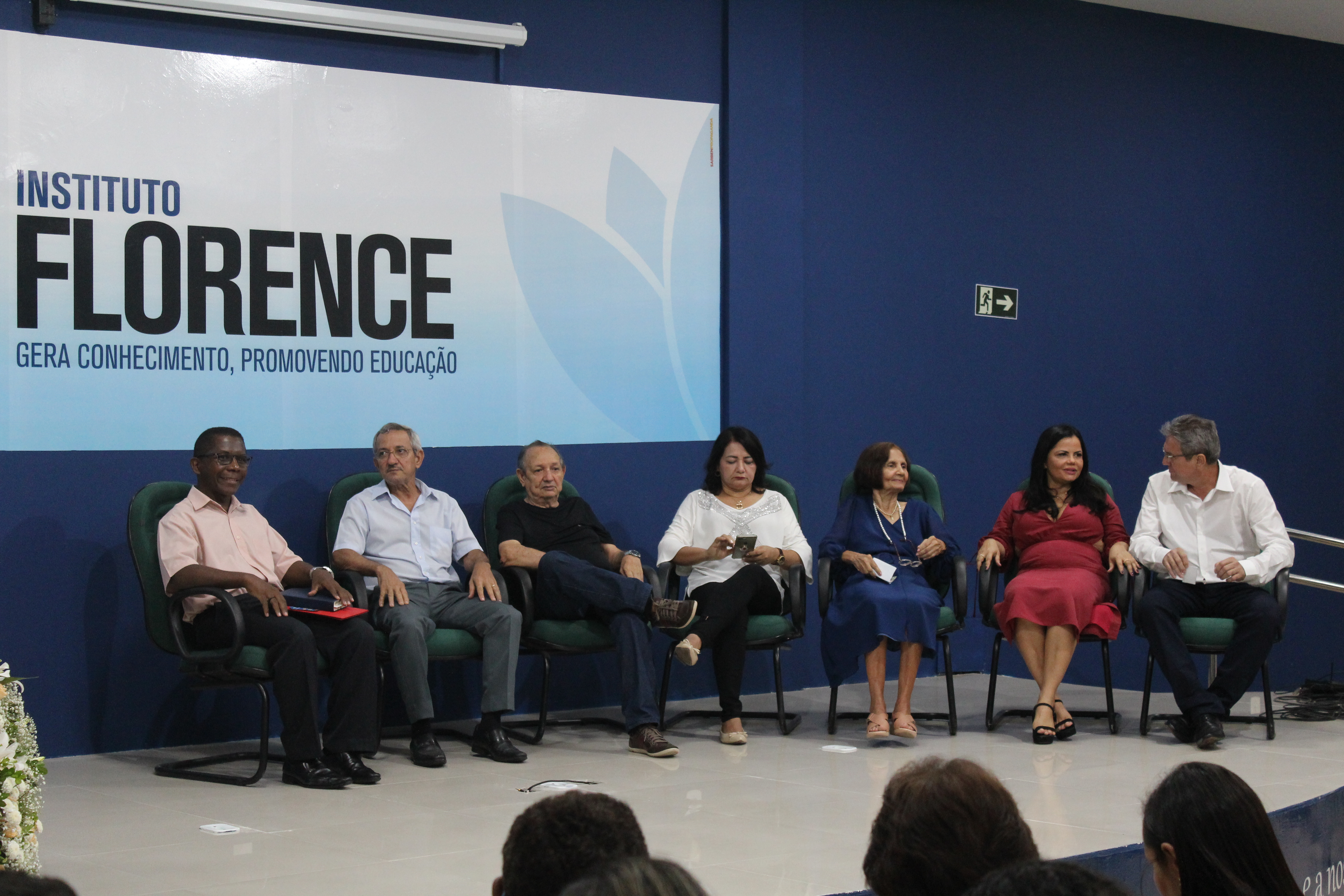 Faculdade Florence  Aniversário dos 89 anos de Dona Teresinha de Jesus: Um  brinde à grande mestra! - Faculdade Florence