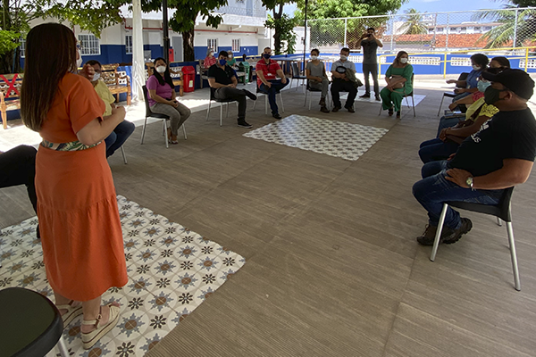 Faculdade Florence promove reunião com moradores de comunidades carentes de SL