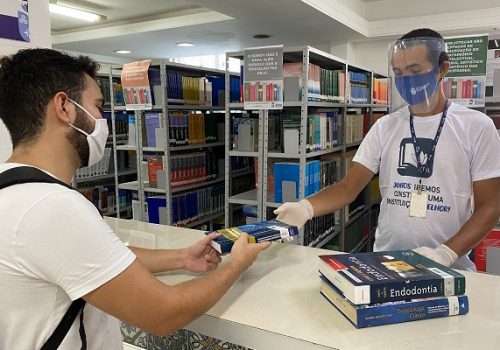Alunos da Faculdade Florence contam com acervo de mais de 28 mil títulos na Biblioteca