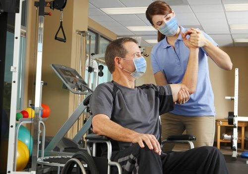 Fisioterapia é fundamental na recuperação dos pacientes de Covid após alta hospitalar