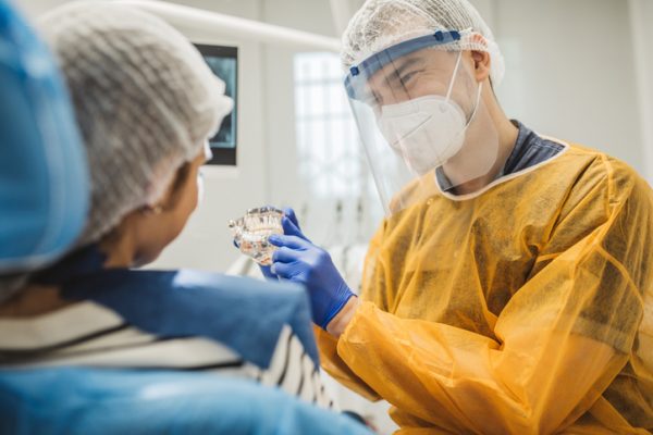 Odontologia promove 2ª Aula Magna do curso com presença de professor da USP