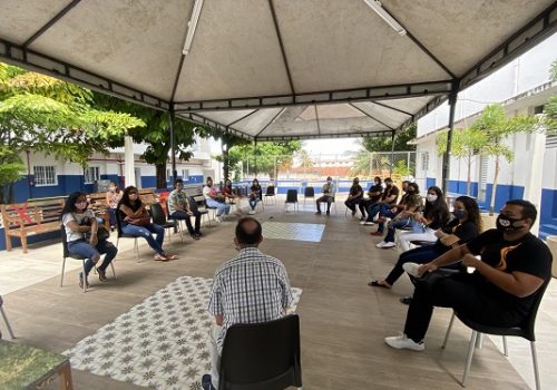 Roda de conversa marca início do semestre letivo do curso de Farmácia da Florence