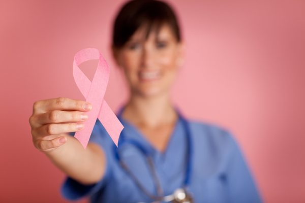 Outubro Rosa alerta quanto à importância da prevenção do câncer de mama