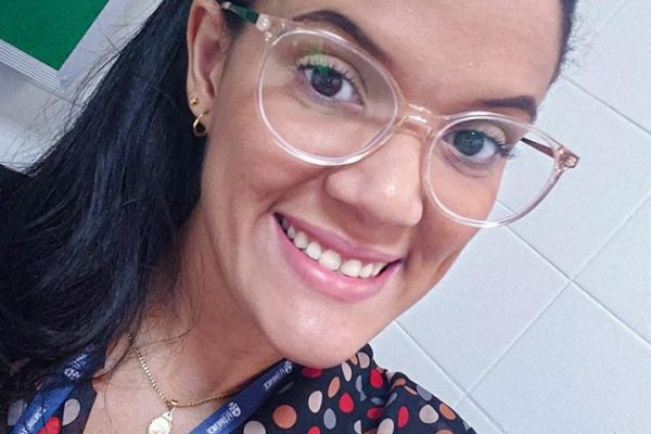 Egressa de sucesso: conheça a história de Vanessa Pavão