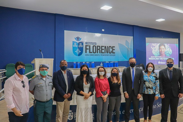 Autoridades prestigiam lançamento do curso de Medicina Veterinária da Florence