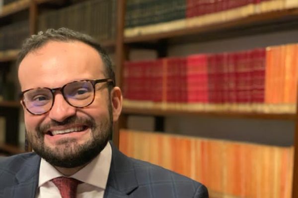 Diretor Acadêmico da Florence, Thales de Andrade, se torna membro do IAB