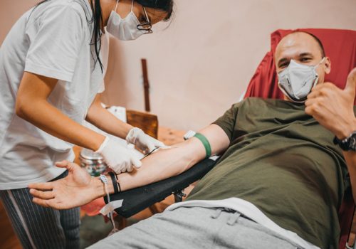 Dia Nacional do Doador Voluntário de Sangue: saiba os benefícios da doação