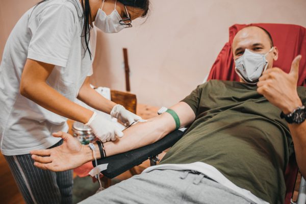 Dia Nacional do Doador Voluntário de Sangue: saiba os benefícios da doação