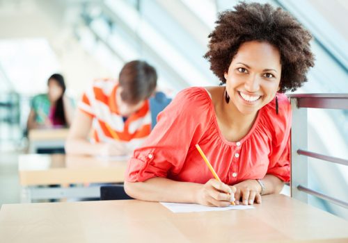 Inscrições do Processo Seletivo para docentes seguem abertas para o curso de Estética