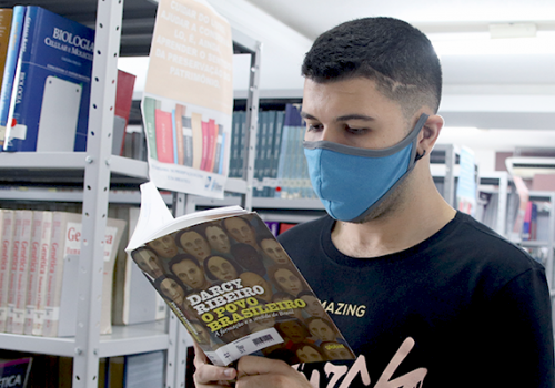 Dia do Leitor: confira seis indicações de livros indispensáveis para universitários