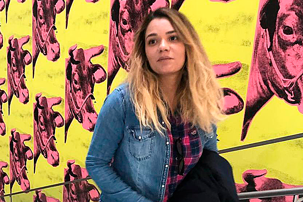 Florence parabeniza profa. Amanda Gomes por mais uma primavera 