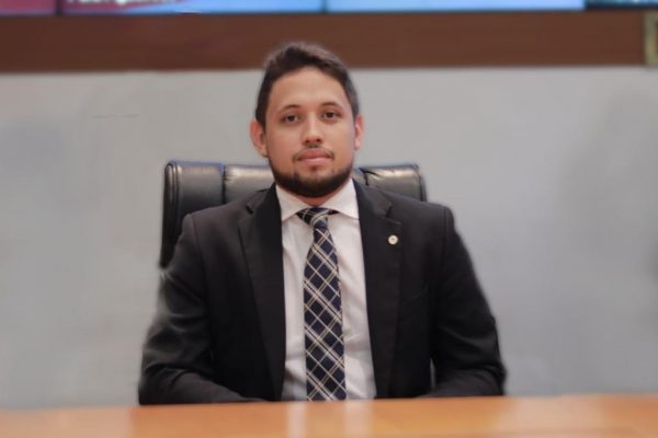 Docente da Florence é eleito membro da Academia Imperatrizense de Letras