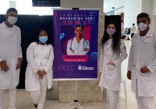 Curso de Fisioterapia da Florence realiza Ação Social no Golden Shopping Calhau