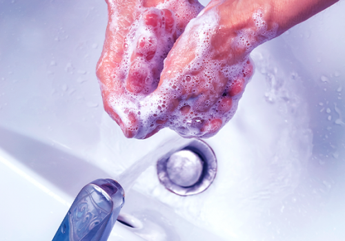 Docente de Enfermagem da Florence alerta para a importância de higienizar as mãos 