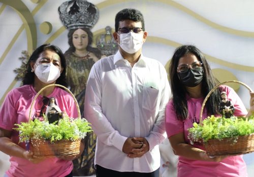 Florence participa de celebração em homenagem ao Dia do Professor