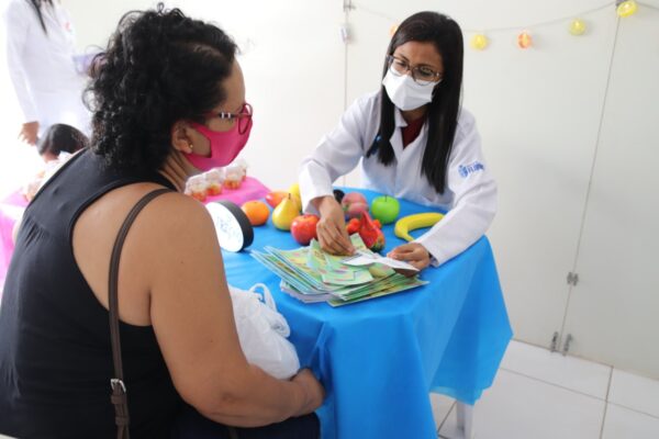 Moradores da Cohab recebem serviços para saúde feminina e masculina ofertados pelo Florence