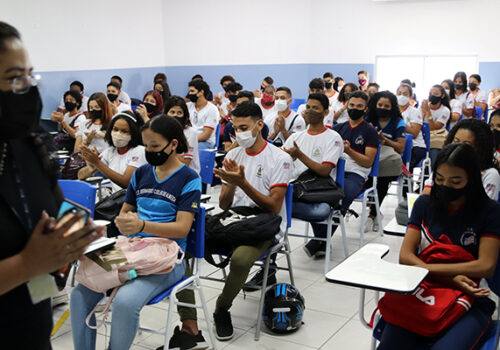 Faculdade Florence promove aulão de revisão para redação do Enem