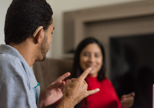10 de novembro: data lembra o Dia Nacional de Prevenção e Combate à Surdez
