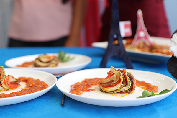 Alunas do curso de Nutrição da Florence realizam mostra de culinária internacional