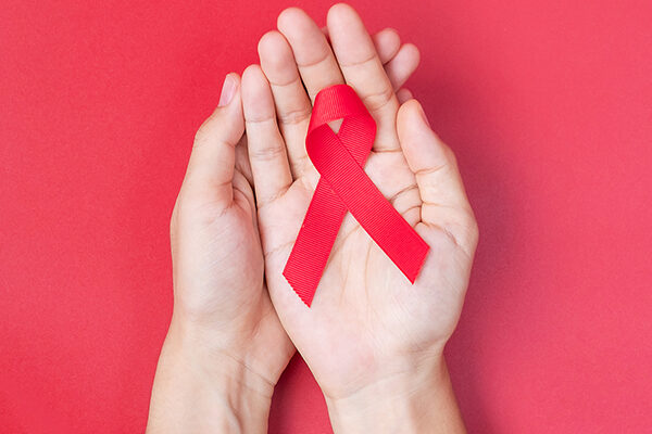 Dezembro Vermelho: Florence apoia campanha e alerta para prevenção do HIV, da Aids e IST’s
