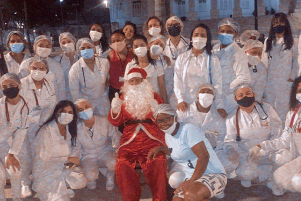 Instituto Florence realiza ação social em alusão à campanha Dezembro Vermelho 