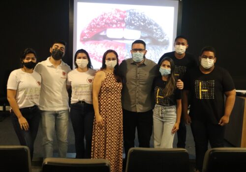 Liga Acadêmica de Periodontia realiza palestra sobre fotografia odontológica