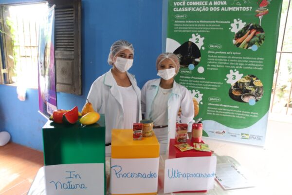 Discentes da Florence participam de ação social na Igreja Nossa Senhora da Vitória