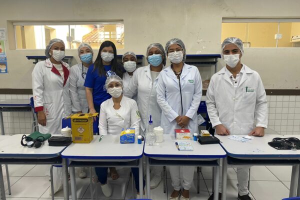 Cursos da Florence participam de ação social no Santuário Nossa Senhora da Conceição