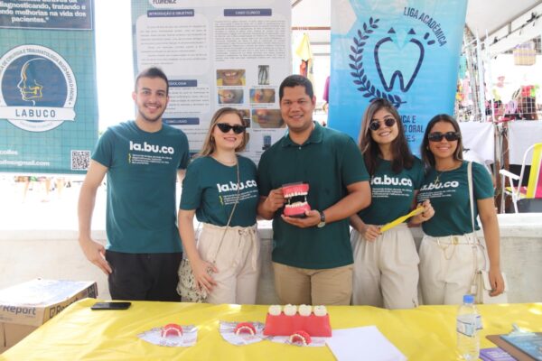 Curso de Odontologia da Florence participa de ação educativa na Feirinha São Luís