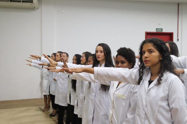 Cerimônia do Jaleco marca momento importante para alunos de Nutrição da Florence
