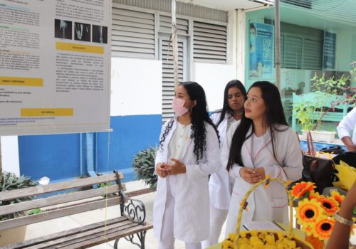 Alunos do curso Técnico em Enfermagem realizam ação de conscientização sobre o Julho Amarelo