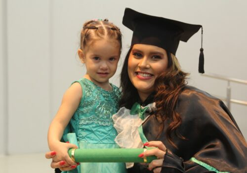 Florence forma novos profissionais de Enfermagem em Colação de Grau