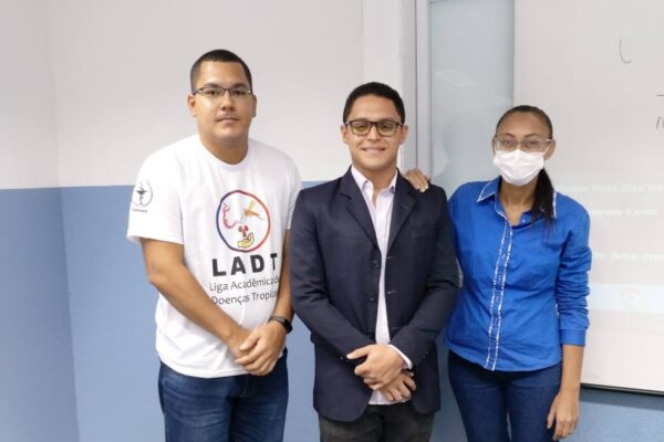 Egresso do curso de Farmácia da Florence publica artigo sobre cuidados farmacêuticos ao paciente com Hanseníase