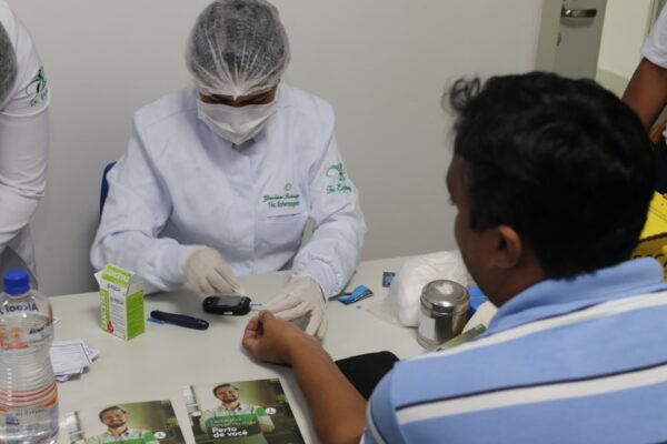 Cursos da Florence prestam atendimentos na Feira de Saúde e Qualidade de Vida da Equatorial Serviços