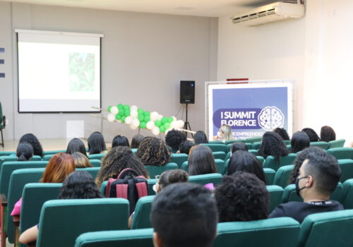 I Summit da Faculdade Florence une pesquisa científica e empreendedorismo