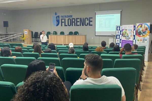Faculdade Florence sedia workshop para atualização sobre vacinologia