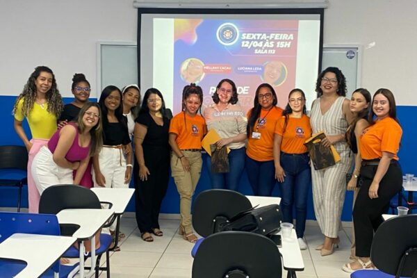 Evento promovido pela Liga de Segurança do Paciente na Faculdade Florence destaca importância da comunicação e trabalho em equipe na saúde